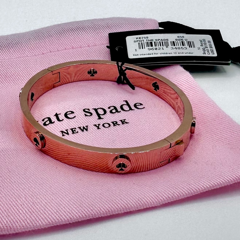 Kate Spade New York Gold Spot the Spade Hinged Bangle Bracelet NWT - Picture 1 of 5